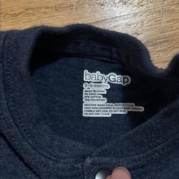 GAP Gray Baby Rompers - Picture 4 of 5